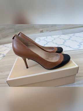 Michael Kors Two-Tone Pressley Cap Toe Brown and Black Women's Leather Pumps 8.5